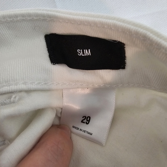 Express Slim Distressed Raw Hem White Temp Control Hyper Stretch Jean Shorts - Picture 12 of 13